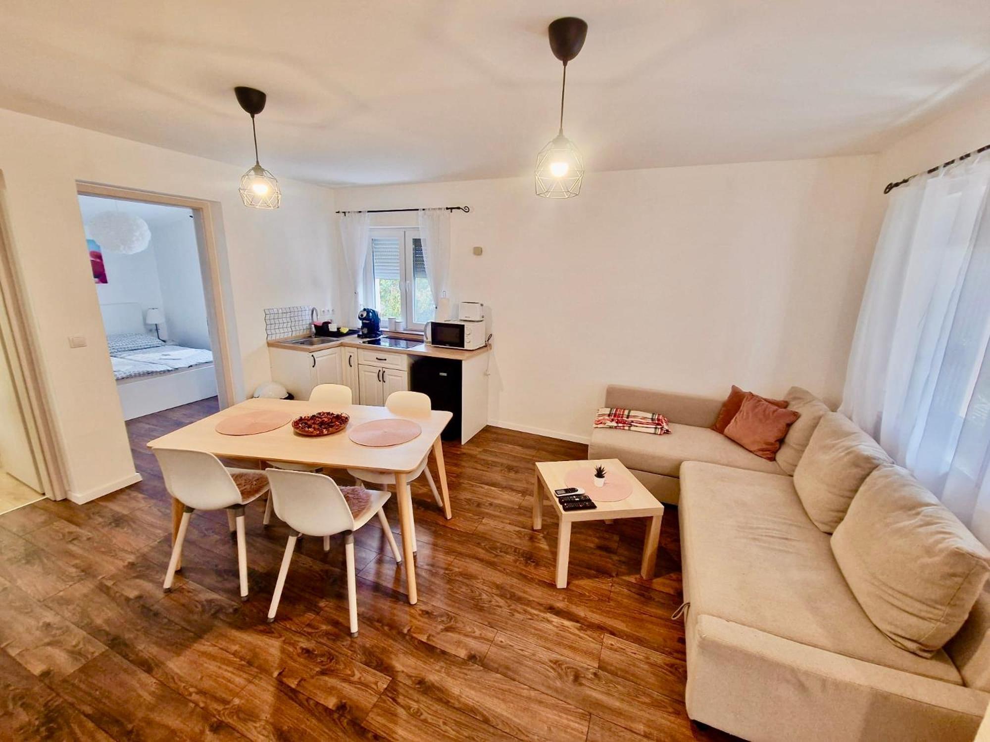 Pipacs Apartmanhaz Харканы Экстерьер фото